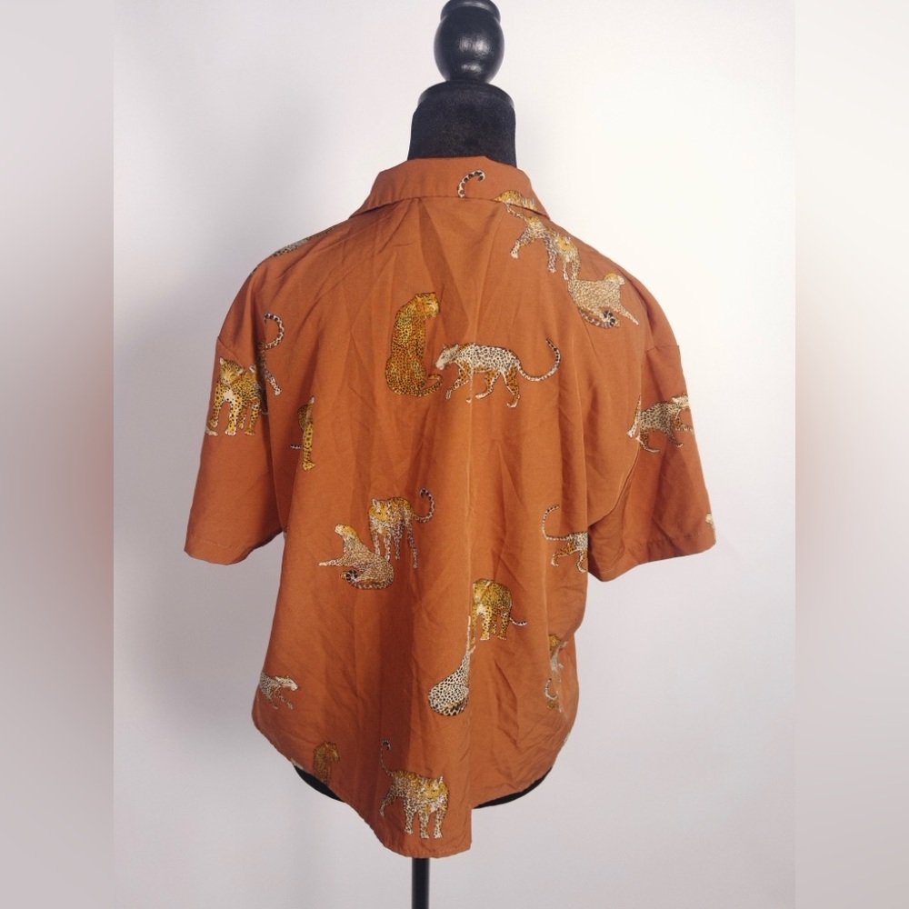 SHEIN Short Sleeve Top Size L - Picture 2 of 5